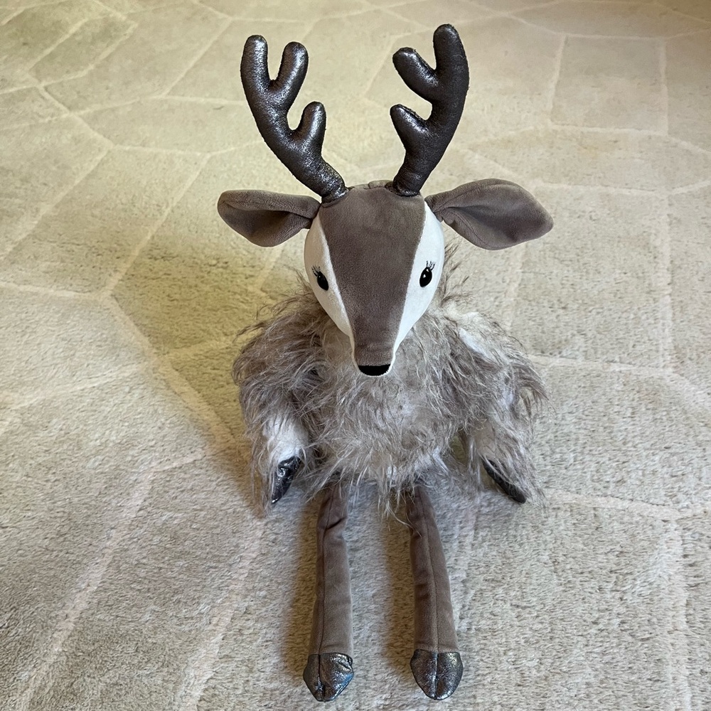 Jellycat Robyn Reindeer